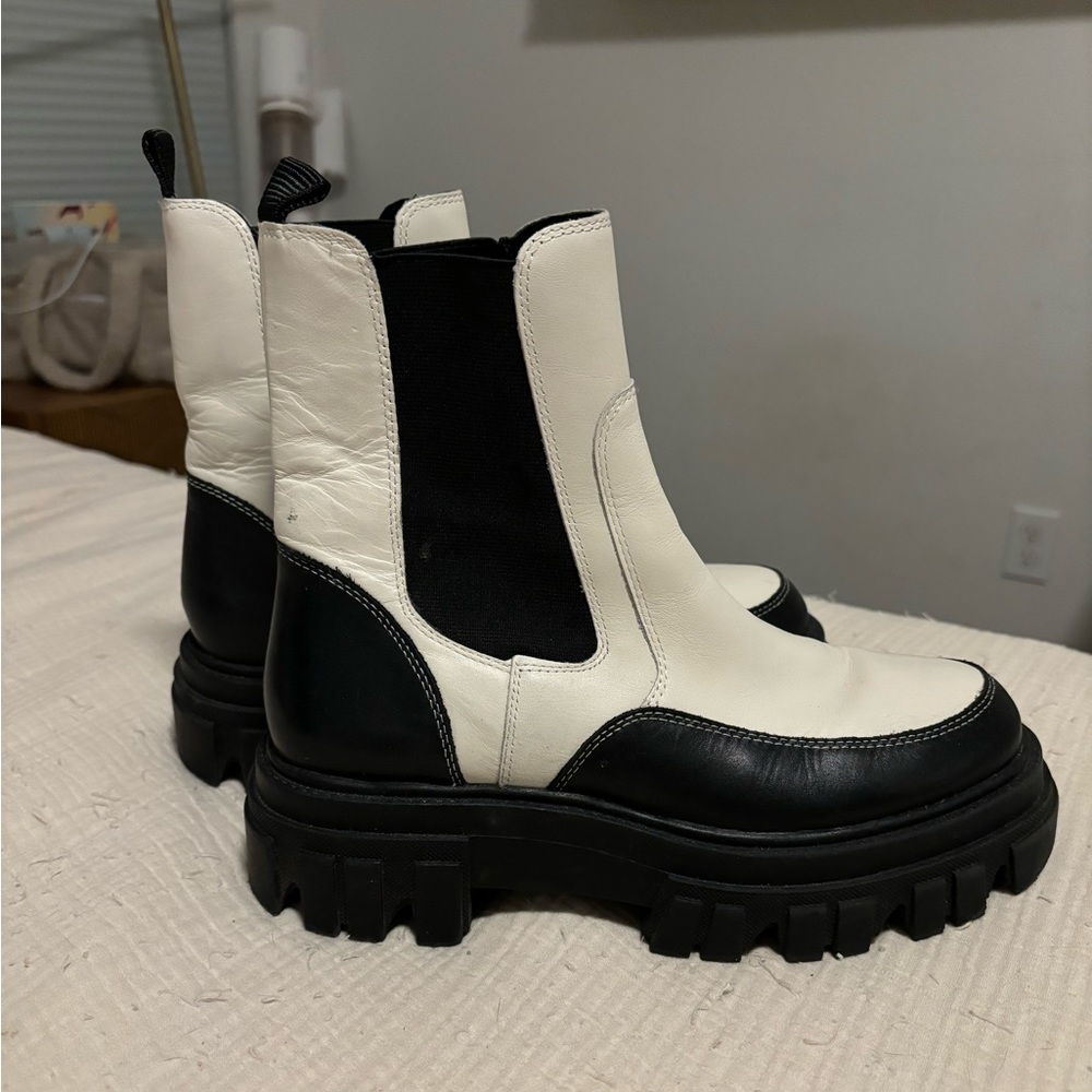 Marc Fisher Boots